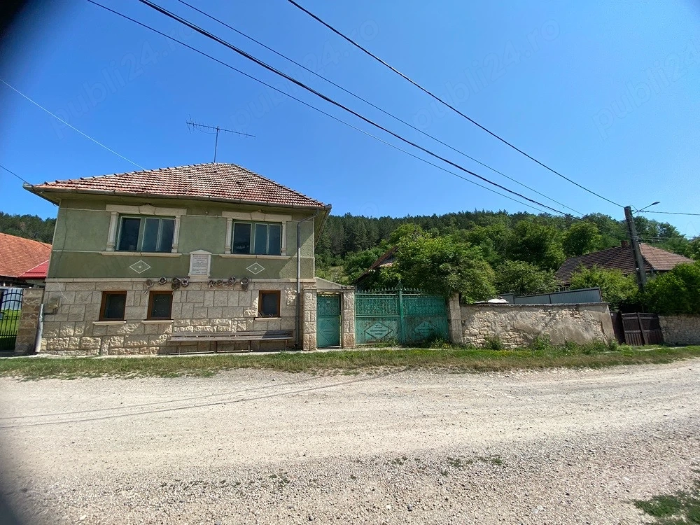 Casă bătrânească de vânzare  schimb  Sat Vistea, comuna Gârbău la doar 18 km de Cluj-Napoca