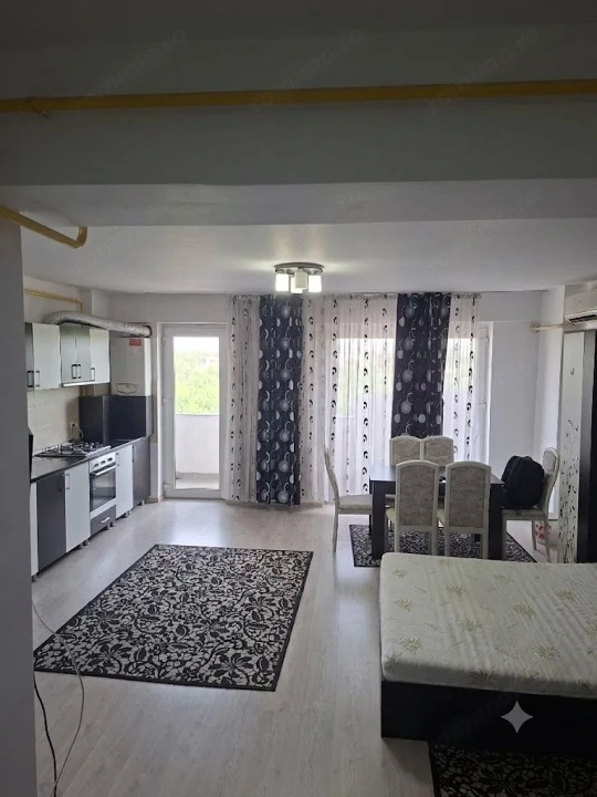 Garsonieră decomandată 41 mp, balcon spatios 7 mp, Brazdă 
