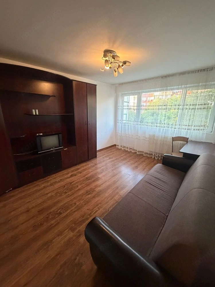 De Închiriat: 2 Camere Decomandat – Metrou Eroii Revoluției