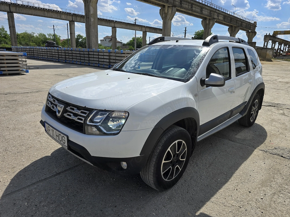 Dacia Duster 4x4 1.5 dci 2016 - clima, scaune incalzite, cui, senzori