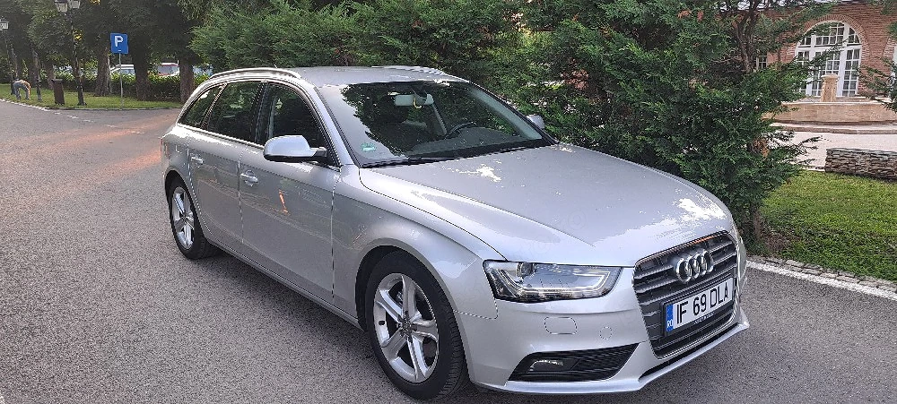 Audi A4 - 1.8  Pachet RS