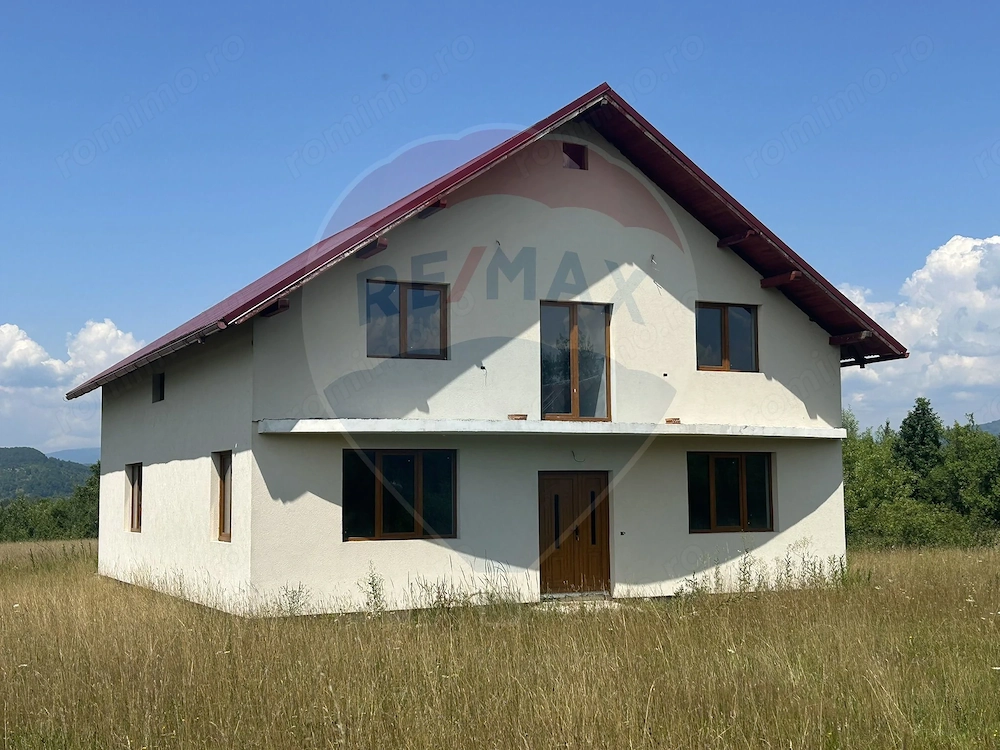 Casă în Crăciunești | Oportunitate de Investiție