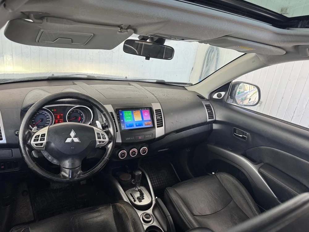    Mitsubishi Outlander 2.4 Benzină   2008   7 locuri