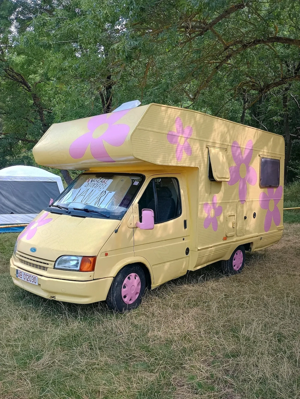 Autorulotă întreținută și dotată model Ford transit