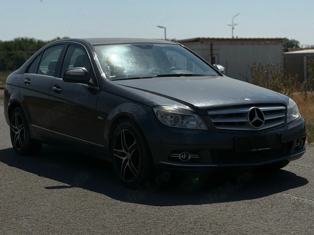 Mercedes-Benz C350 4MATIC
