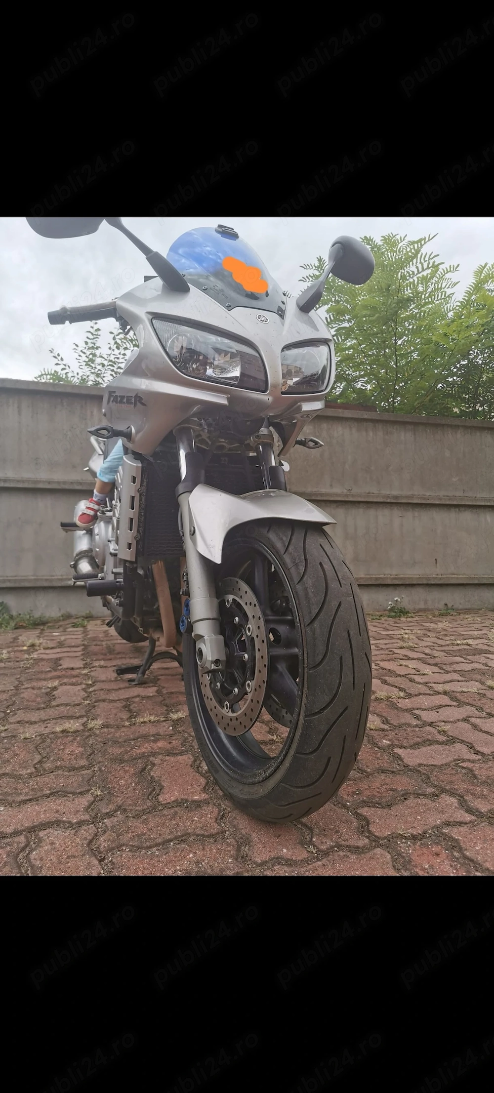 Vând yamaha fzr 1000