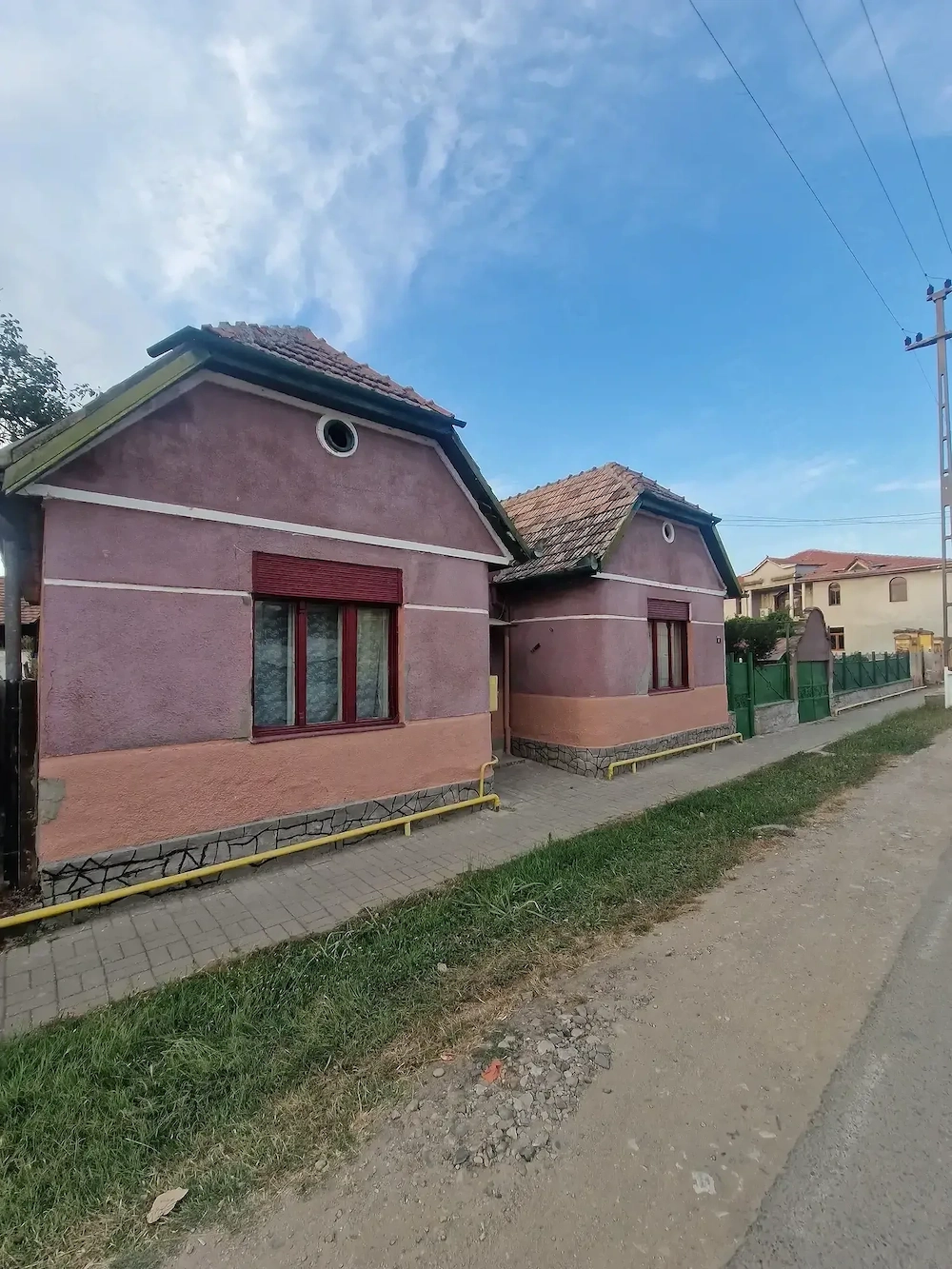 Casa de vanzare aproape de strand termal și centru Deta  la 45 km de Timisoara