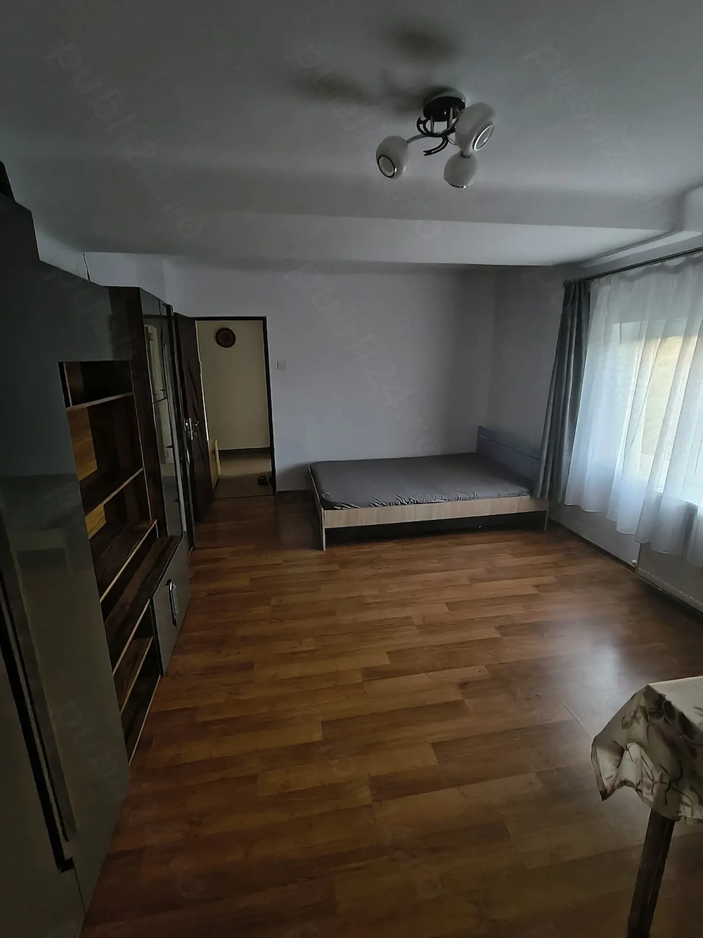 Proprietar închiriez apartament cu o camera