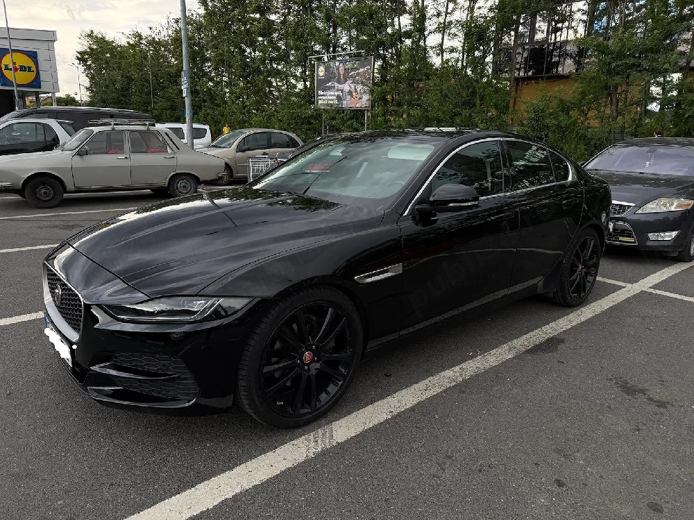 Jaguar XE 2020