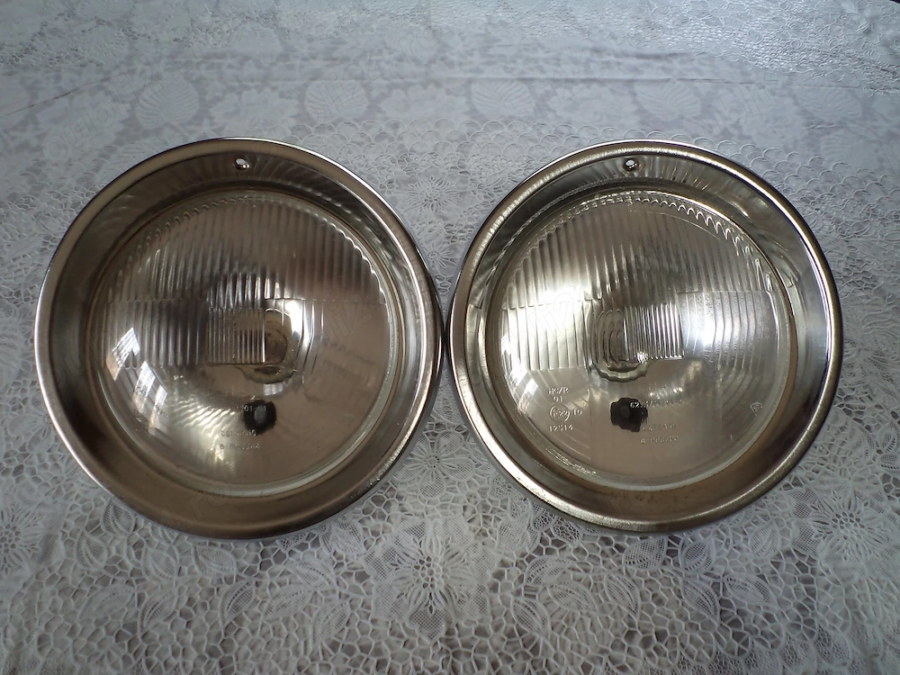 Set faruri complete cu ochelari noi Lada 1200.