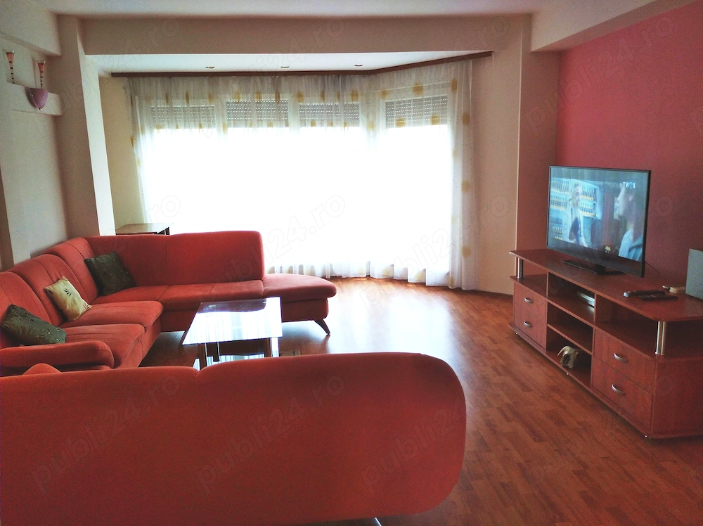 Proprietar vand apartament 3 camere, bloc nou ,zona Aradului