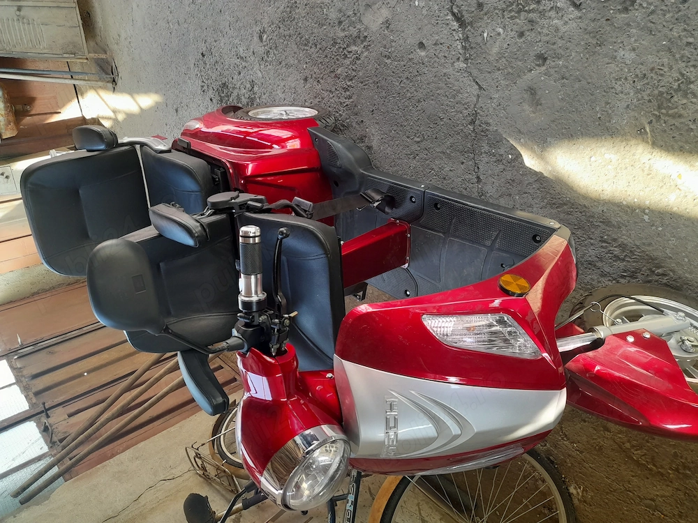 triciclu si biciclete electrice