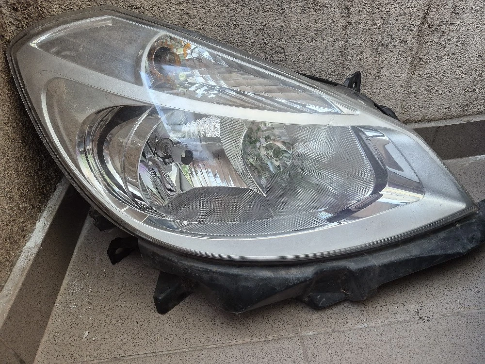faruri stanga dreapta renault clio 3