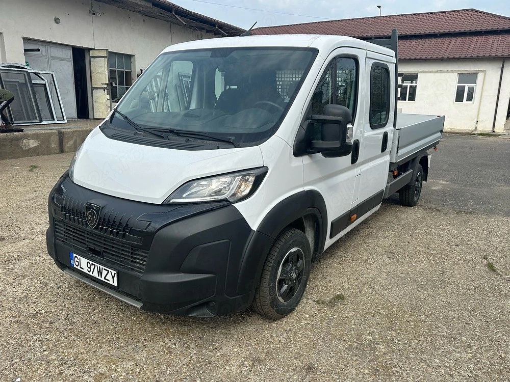 peugeot boxer 2.2 diesel  140cp doka 2023 40 mii km bena 3.0 m