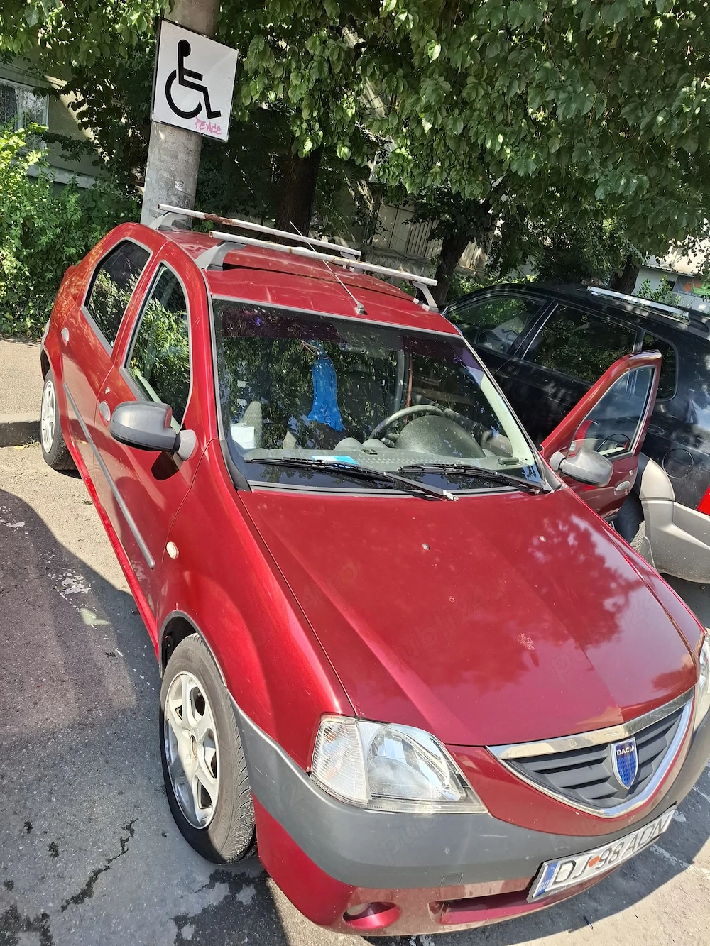 Dacia Logan Laureat 2004