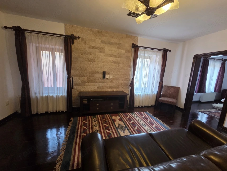 Apartament 3 camere zona Centru Istoric