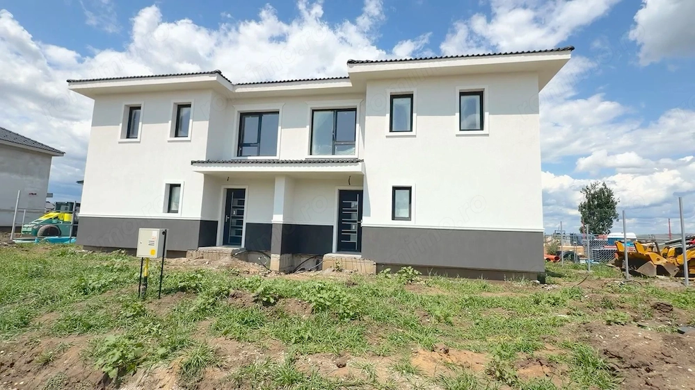 Casa moderna 4 camere + 300mp teren Sura Mică