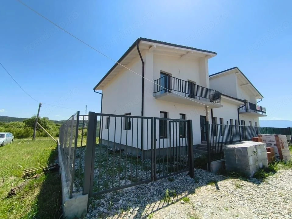 Casa 4 camere + teren 280mp Mohu