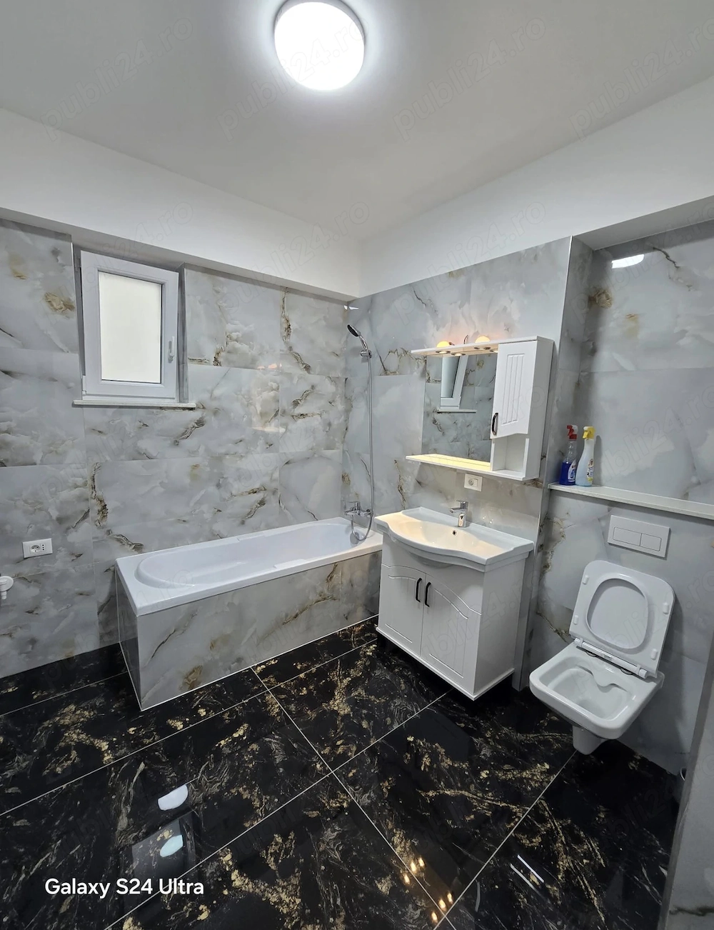 Apartament  imobiliare - garsoniere de închiriat Suceava, Strada Traian Vuia.