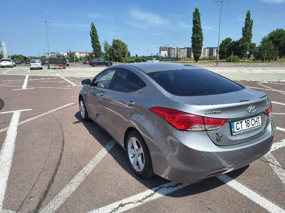 Hyudai Elantra