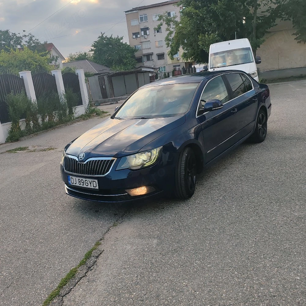 vând Skoda superb 2015