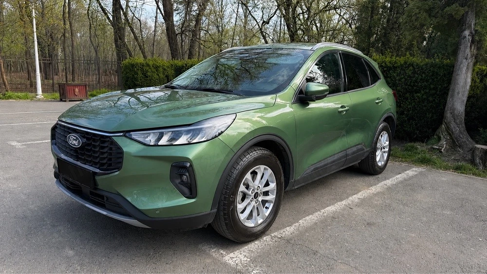 Ford Kuga 1.5 Dragon 186 CP 