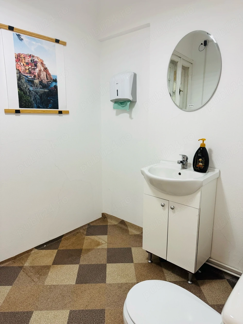 Birou de închiriat, zonă centrală, curte interioara