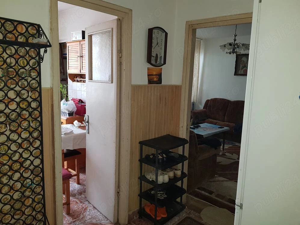 Vând apartament 3 camere