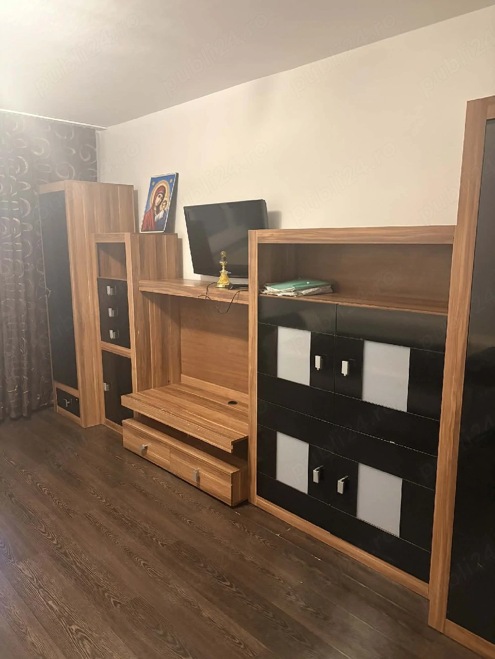 vand apartament 2 camere decomandat
