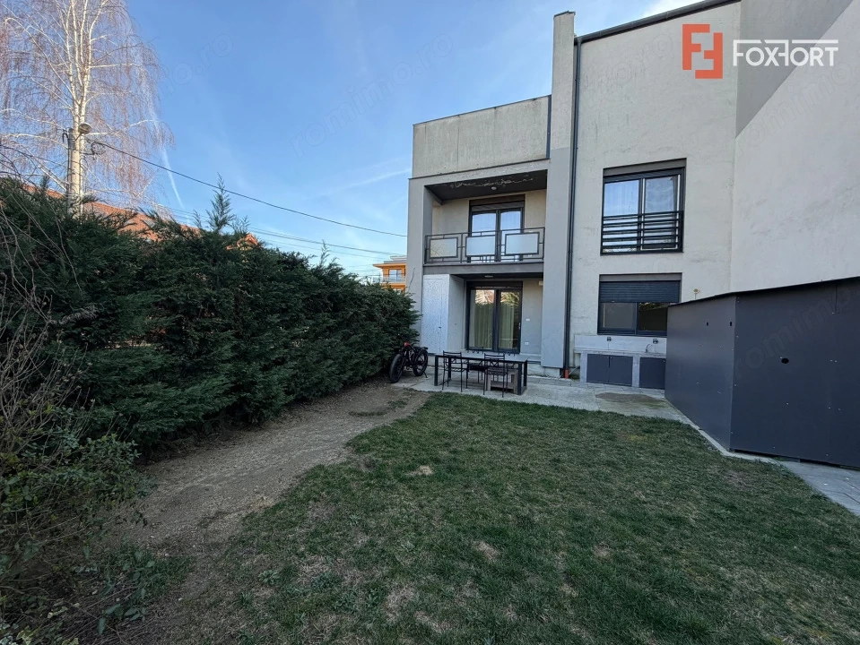 Apartament cu 4 camere dispus pe 3 niveluri - zona Giroc