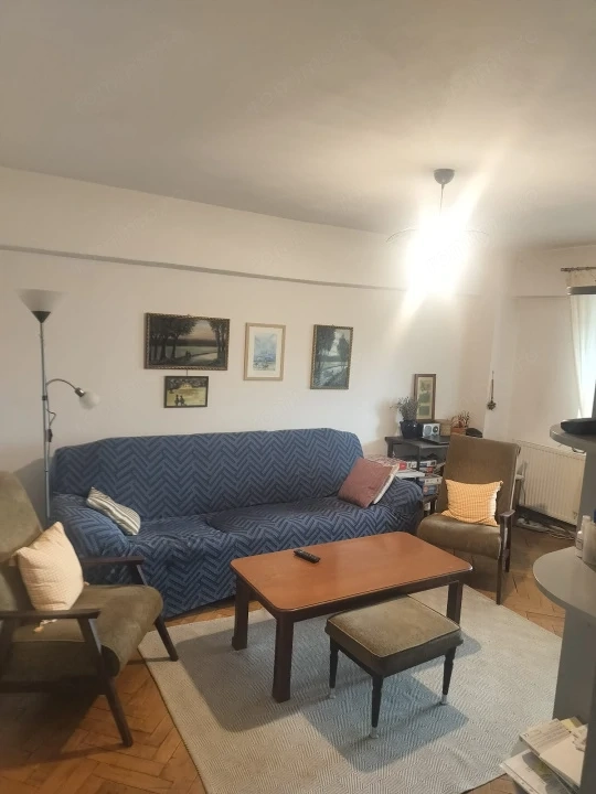 Apartament 3 camere decomandat, Cartier Sărari, zona Spaniei