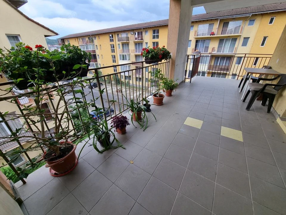 Apartament 2 camere| SU 50mp| etaj 3/4| TERASA 40mp| zona PORII