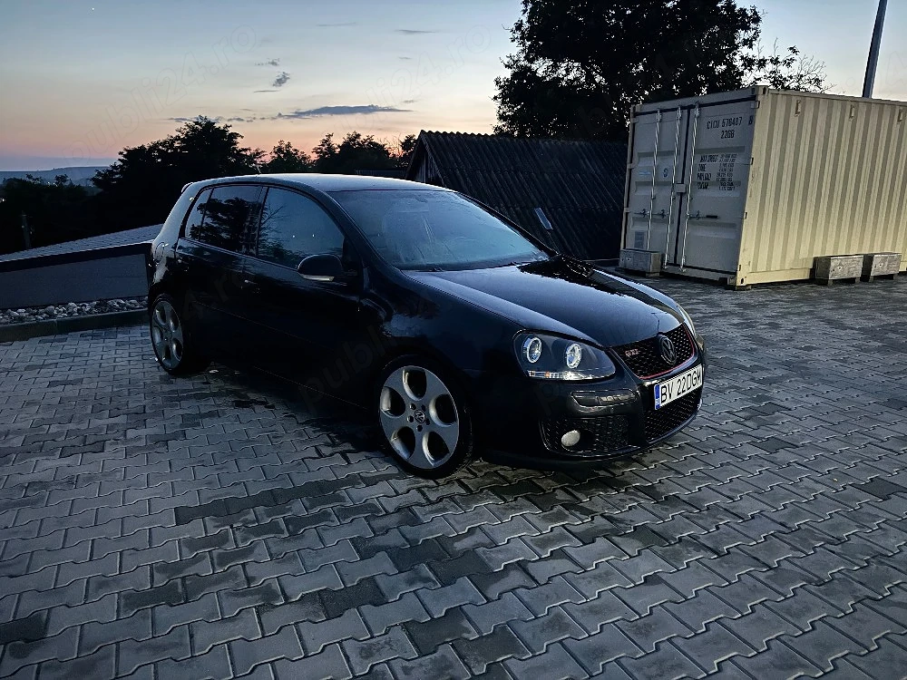 Vând  schimb GOLF 5 GTI  cu motocicleta 