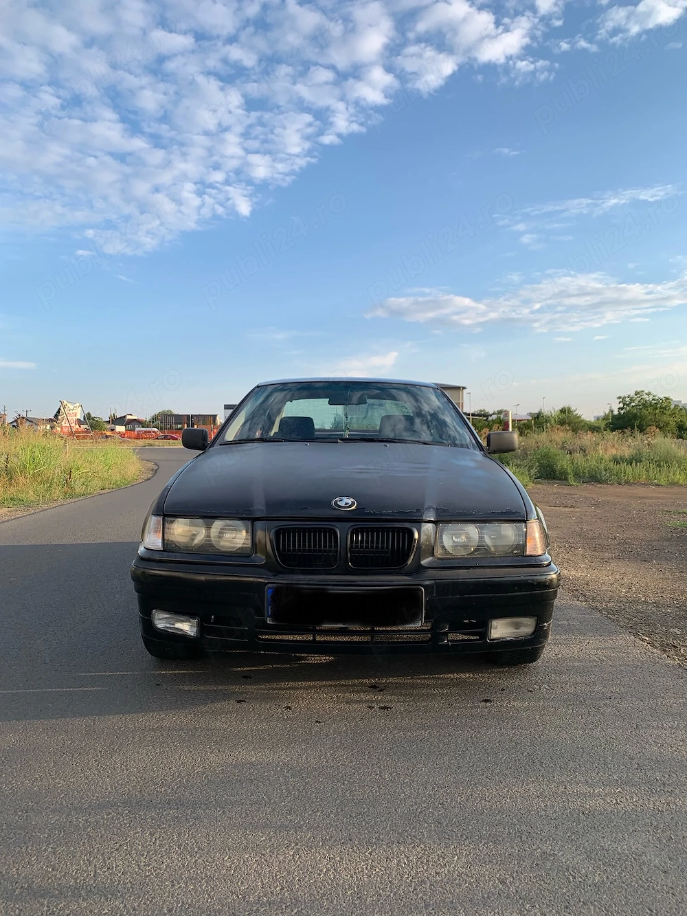 Vand BMW seria 3 e36 318i