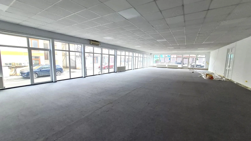 Spatiu Comercial 300 mp Central
