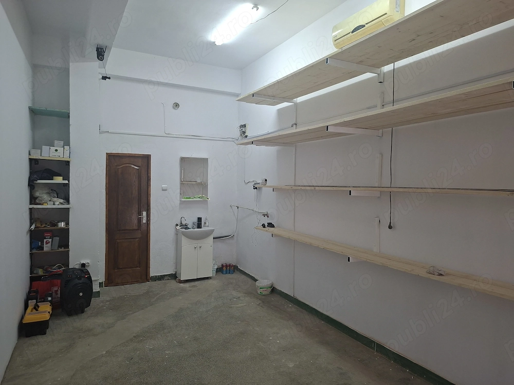 Proprietar Vând spațiu comercial