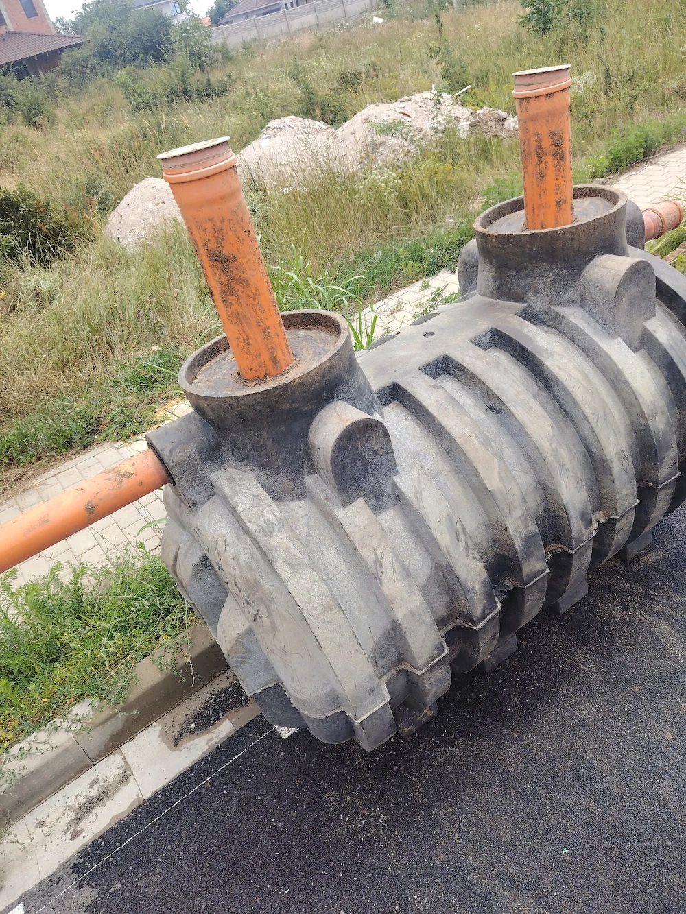 Vând fosă septică 2500 l, stare excepțională - Giarmata - Judet Timis --pret 1.500 lei