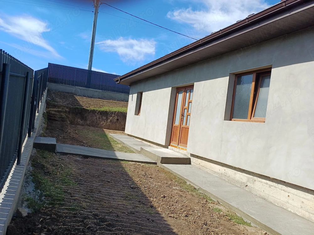 Casă de vânzare - Holboca  Strada Curcubeului nr 58