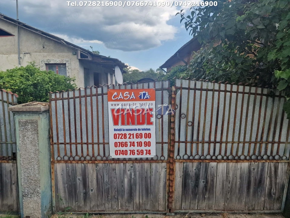 Casa situata în Arcani - Sănătești  