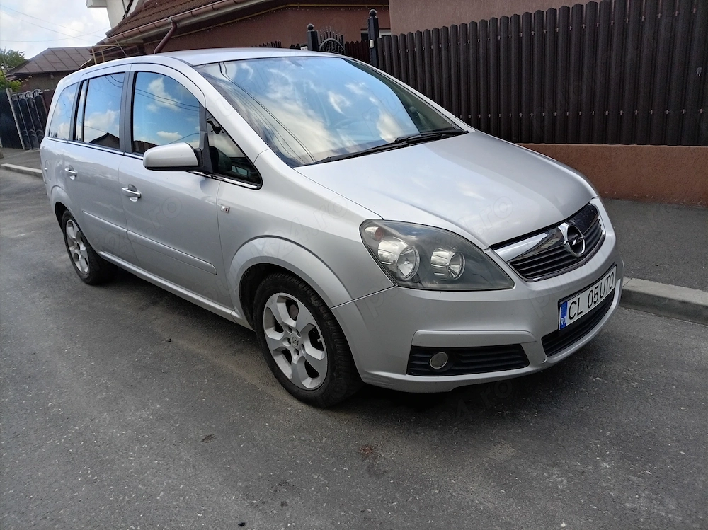 Vând Opel Zafira b 1.9 an 2006