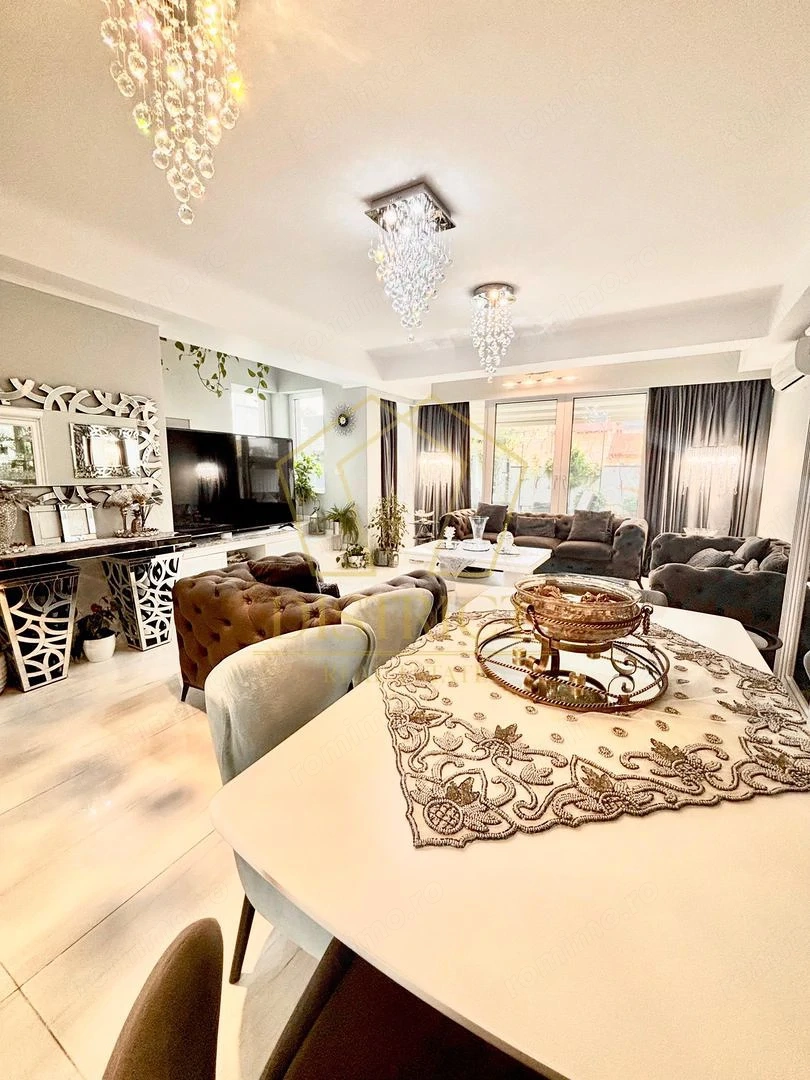 Casa individuala de Lux cu 5 camere, 4 bai si dressing in Braytim la asfalt.