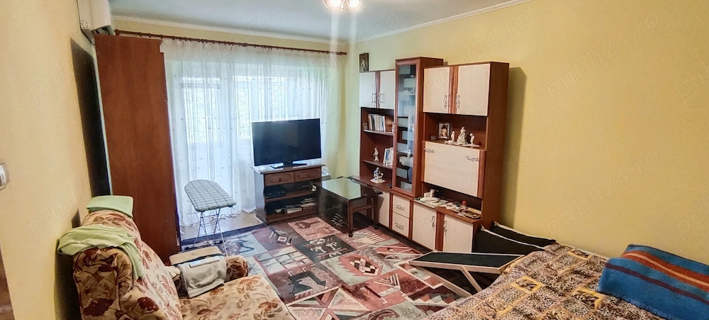 Apartament 2 camere, decomandat, 52 mp, etaj 3, Piața Moldovei - ultracentral, Focșani | Proprietar