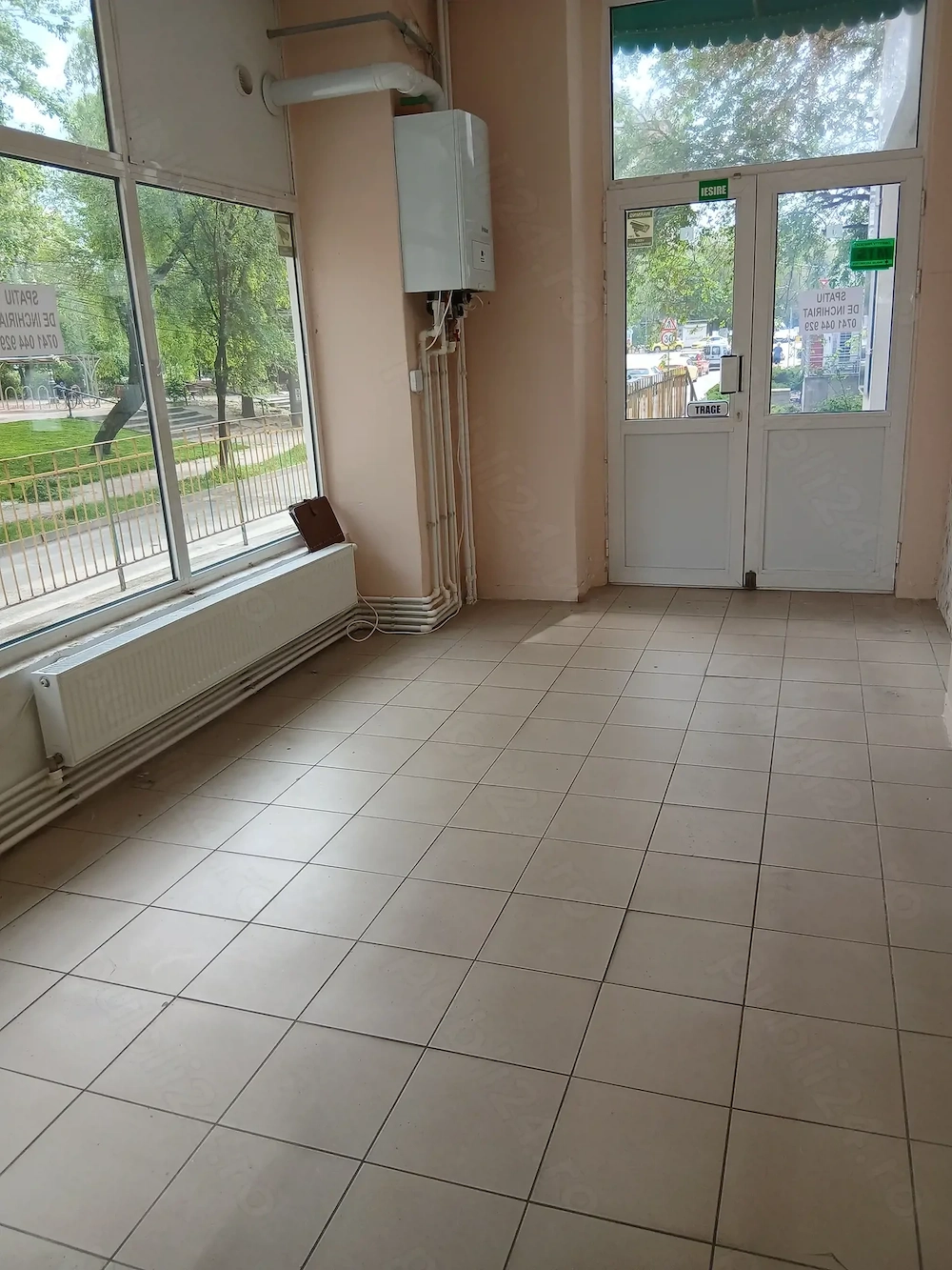 Inchiriez spatiu comercial 22 mp, Nicolona -Lidl,