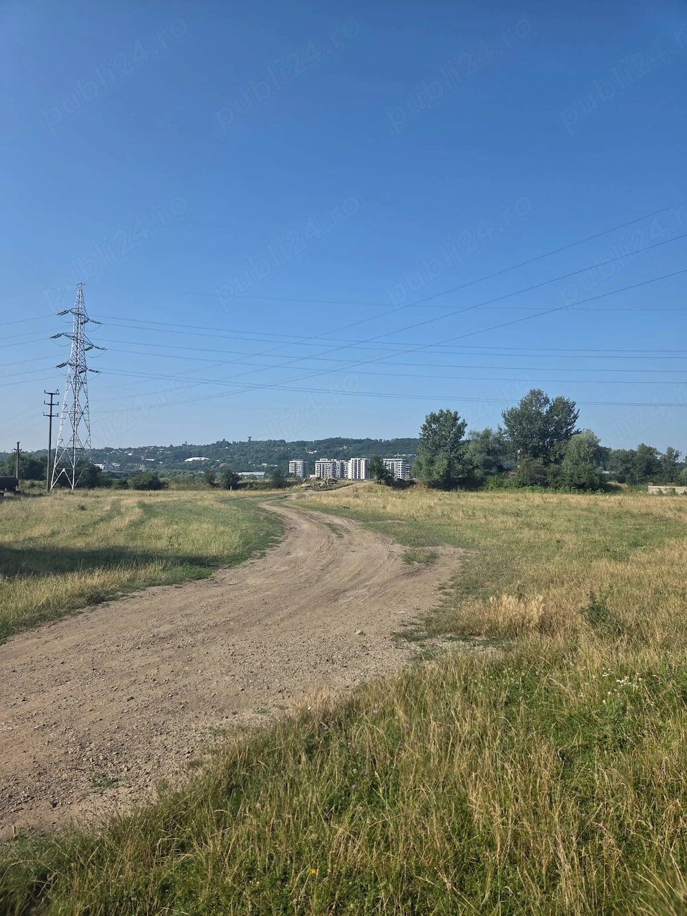 Vand 31 de ari de teren in Suceava Itcani