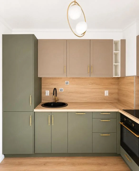 Apartament 2 camere , decomandat, 53 mp  – Între Lacuri