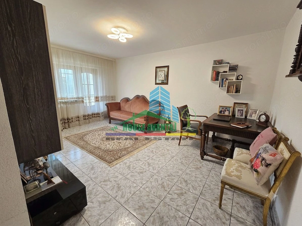 Apartament 3 Camere Zona Piața Unirii 83 mp | Bloc Tip Vilă cu Parcare