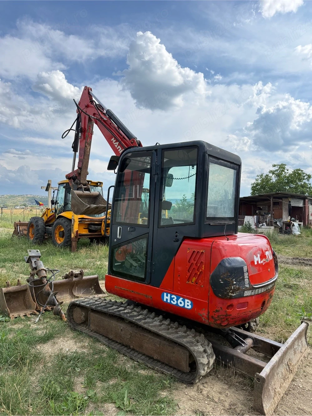 Miniexcavator Hanix H 36B 3.4Tone, AN 2002