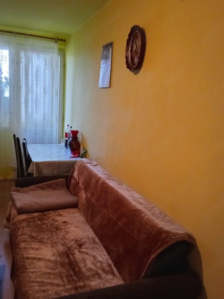 Ag BRASADAS vinde garsoniera 22mp la etajul 1/4 Ostrovului.