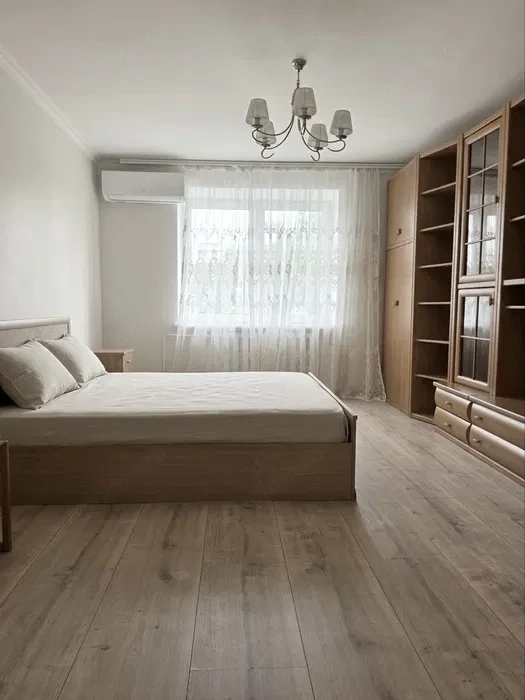 Garsoniera de inchiriat in zona Aparatorii Patriei