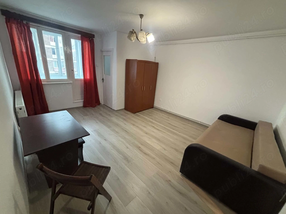 Garsonieră de închiriat   Astra, str.Traian | 35 mp | 
